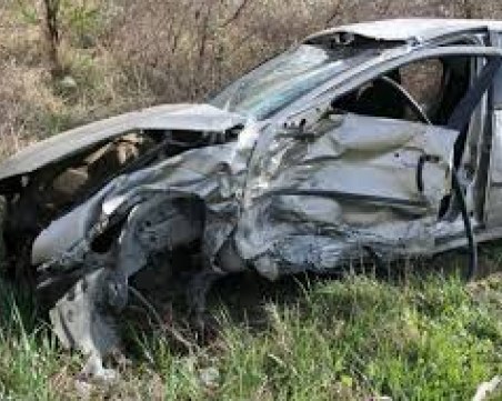 Тежка катастрофа! Шофьор загина намясто