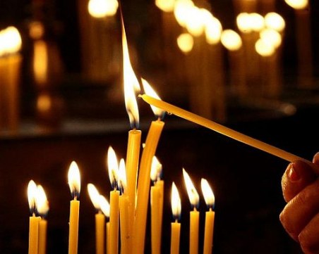 Голяма задушница е - отдаваме почит на починалите ни близки