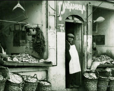 Забравени снимки от Пловдив! Уникални лица и пейзажи от улиците под тепетата СНИМКИ