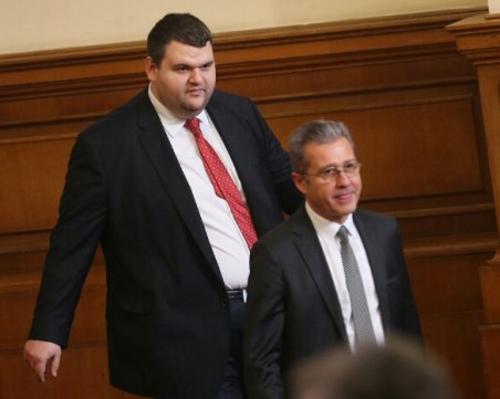 Законът на Пеевски за КТБ мина на второ четене