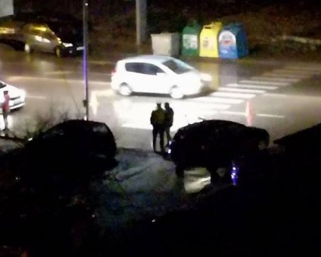 Кола помете момиченце на пешеходна пътека СНИМКА