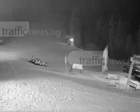 Силен сняг вали на 30 километра от Пловдив