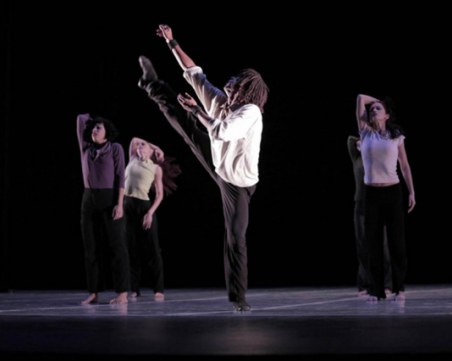 Грандиозни танцови спектакли идват от САЩ, за да стъпят под тепетата