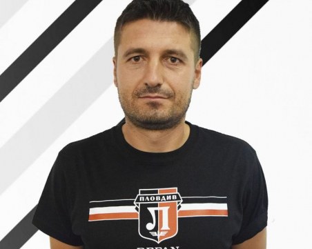 Специализант в Аякс и Ювентус пое школата на Локо