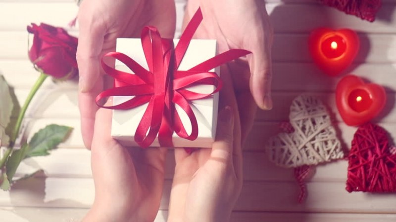 Колко ще струва на българите Свети Валентин?