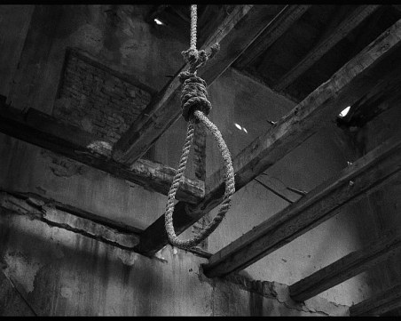 Мъж се обеси в плевня зад дома си