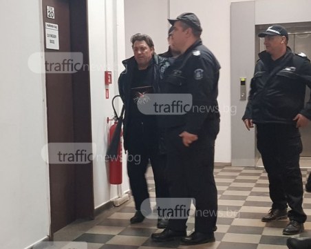 Преди да изнасили дъщеря си, Яне легнал до нея, уж за да се стопли СНИМКИ