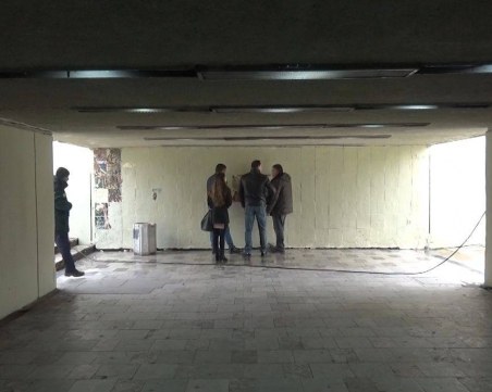 В резултат на обществената реакция, паното на Енчо Пиронков ще бъде възстановено ВИДЕО