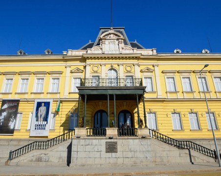 Българка завеща почти 2 милиона лева на галерия у нас