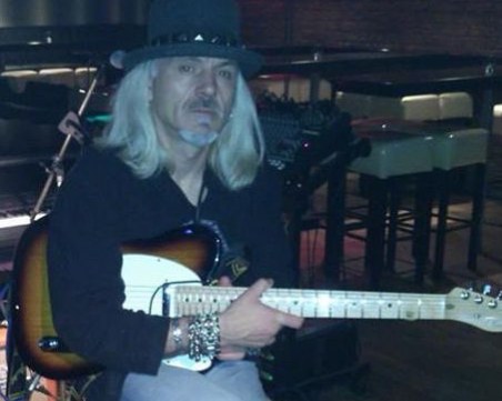 Рок музикантът Антон Бояджийски е мъжът, открит прострелян на Пампорово