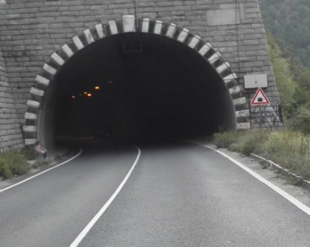 Строят 17 нови тунела в страната