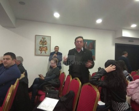 Успяха! Скараха се кога въздухът е бил по-мръсен -  при Славчо или Тотев СНИМКИ