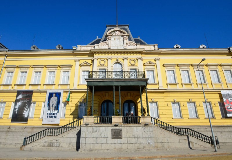 Българка завеща почти 2 милиона лева на галерия у нас
