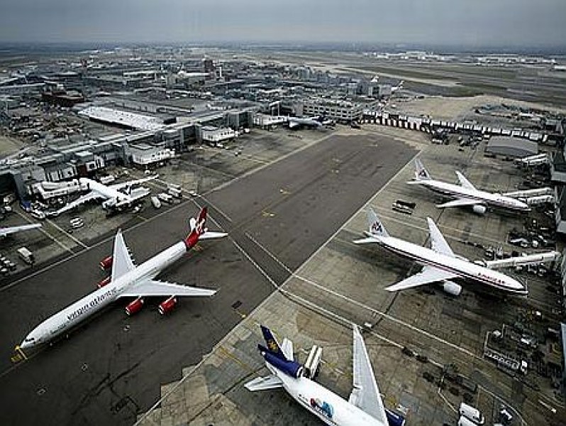 Катастрофа на летище “Хийтроу“! Повече от 20 полета са забавени