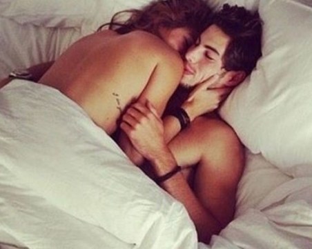 Колко често трябва да се сменят чаршафите след секс?