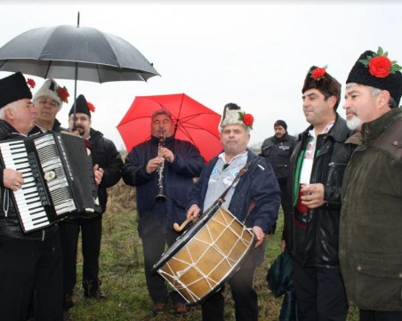Пловдивско село избра царицата на виното СНИМКИ
