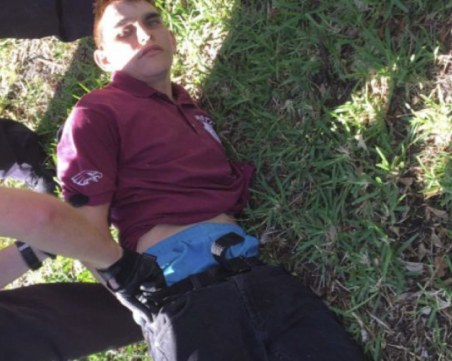 Убиецът от САЩ - обсебен от оръжията, имал цял арсенал в дома си