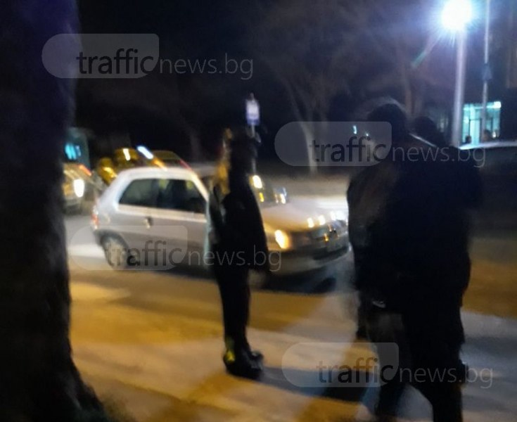 Двамата пешеходци, отнесени от кола в Пловдив, са в болница СНИМКА