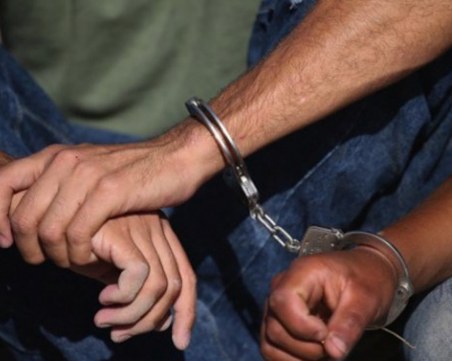 Година и 11 месеца ще лежи в затвора дилър на дрога, пипнаха още двама в Пловдив