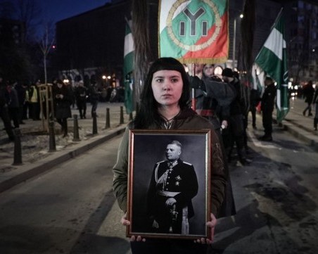Луковмарш все пак имаше! Десетки националисти тръгнаха на шествие в столицата СНИМКИ