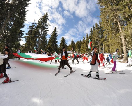 Войводи превземат пистите на Пампорово! Патриотичен дух завладява курорта