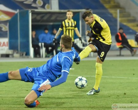 Ботев падна от Левски на Герена с нелеп автогол