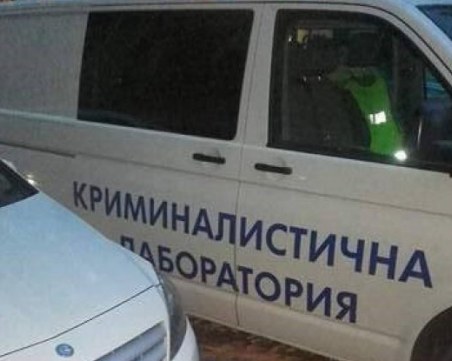 Мистерия: Пенсионерка е намерена мъртва в дома си, дъщеря й била до нея цялата в рани