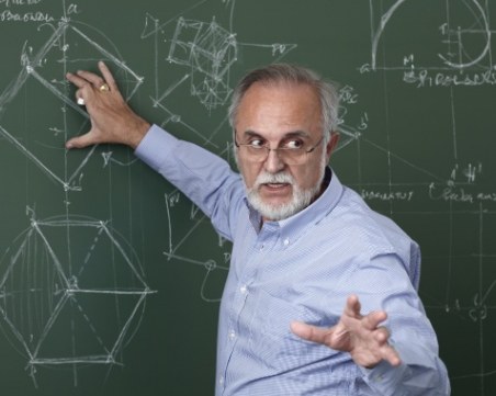 Кой ще преподава на децата ни? Над 40% от учителите се пенсионират