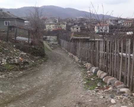 Два дни полицаи край Пловдив накрак, дирят възрастен мъж