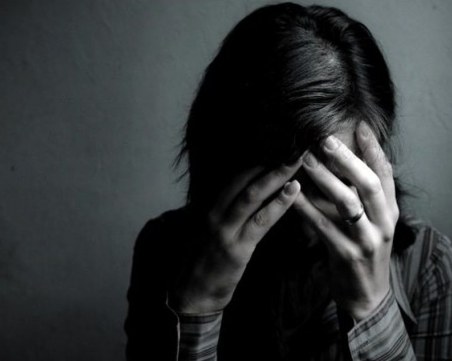 Гнусно! Родители направиха 10-годишното си момиченце проститутка в Италия