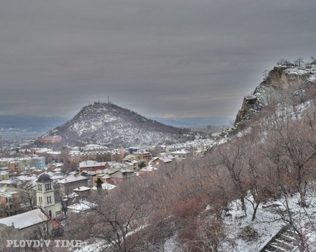 Пловдив под обсада: Сняг и дъжд атакуват града, зимата се завръща