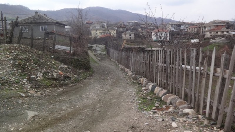 Два дни полицаи край Пловдив накрак, дирят възрастен мъж