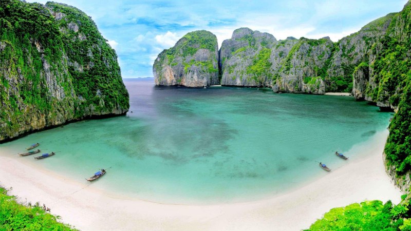 Тайланд затваря един от най-красивите си плажове