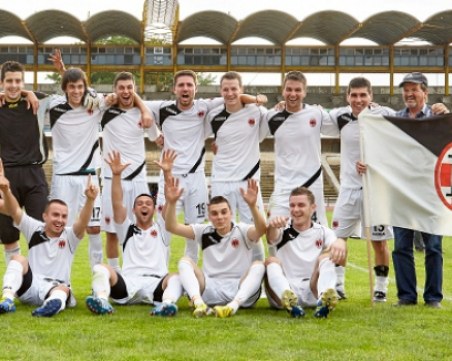 Футболисти от Първомай напуснаха вкупом, винят шефовете си, че уговарят мачове