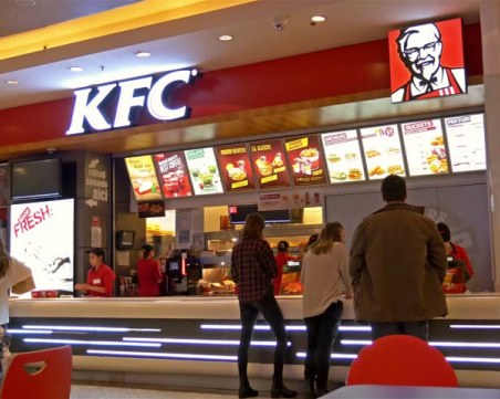 KFC затварят ресторанти заради недостиг на пилешко