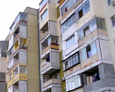 Купуваме земята под панелката за хилядарка, в големите градове може и за по-малко