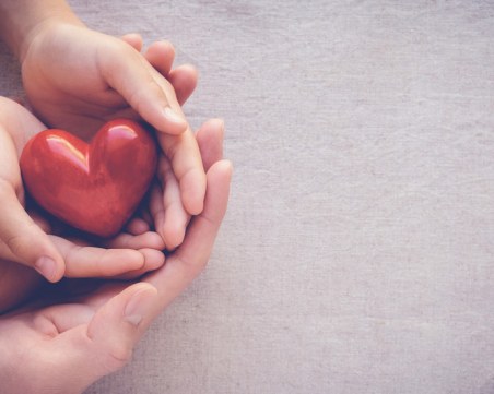 Oсиновителите на дете до 5-годишна възраст ще имат 1 година платен отпуск