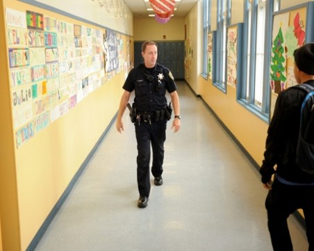 Полицията в САЩ предотврати ново масово убийство в училище