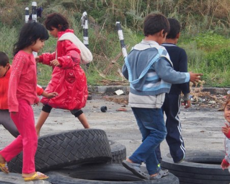 Предложение: Не пращаш детето си на училище - влизаш в затвора