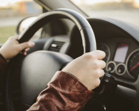 Проект: Още на 17 години шофирането ще е разрешено