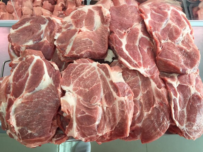 Откриха незаконна кланица, иззето е 1237 кг месо