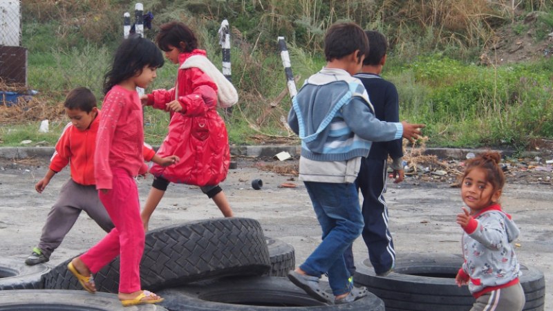 Предложение: Не пращаш детето си на училище - влизаш в затвора