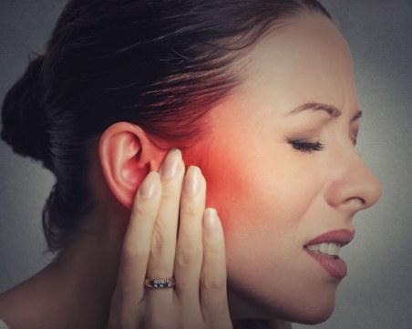 Нов грип ни атакува! Удря в ушите и ни държи глухи 10 дни