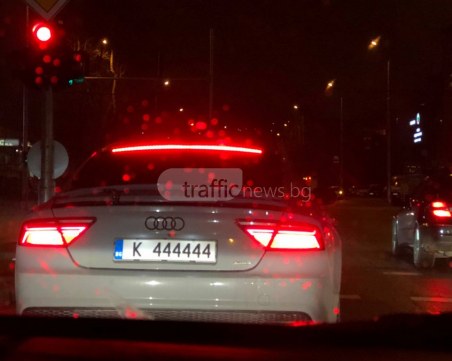 Джигит с номер за 7 бона лети със 100 км/ч в Пловдив ВИДЕО