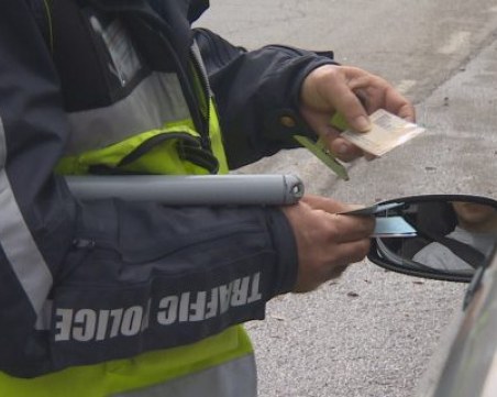 На вниманието на шофьорите! Плащаме глоби у нас за 9 нарушения, извършени в ЕС