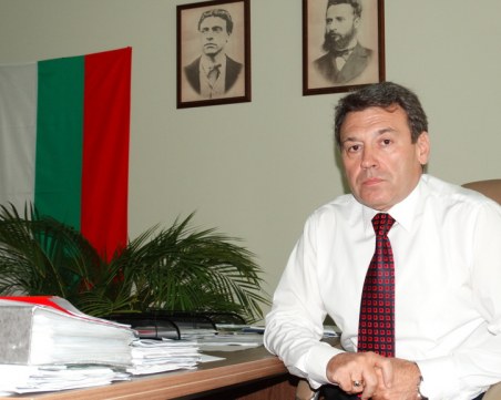 Почина директорът на Летище Пловдив Владимир Щърбанов