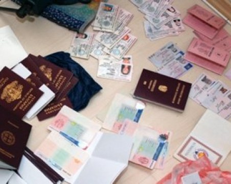 Прокуратурата атакува правилата за издаване на български лични документи