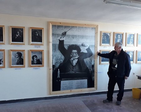 Художник от Брезово е най-добрият портретист на Бетовен СНИМКИ