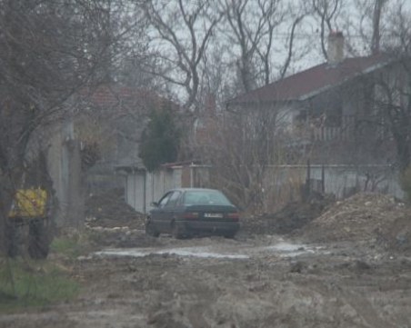Десетки души в пловдивско село останаха без достъп до домовете си