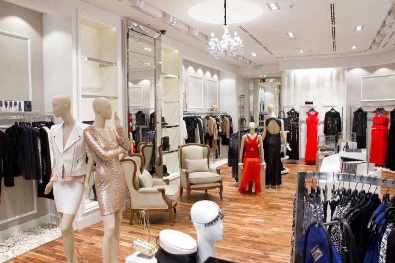 Задържаха крадци на маркови дрехи в Сливен! Действали из цялата страна